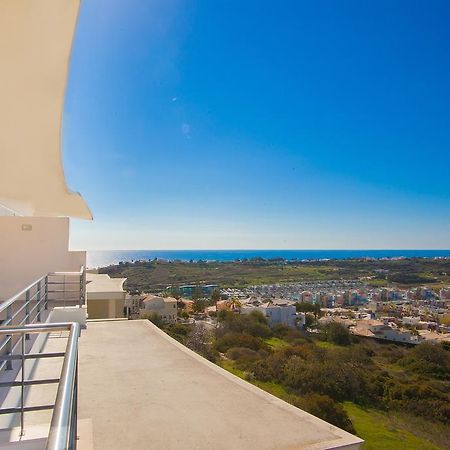 Sea View Penthouse In Albufeira Apartment Room photo