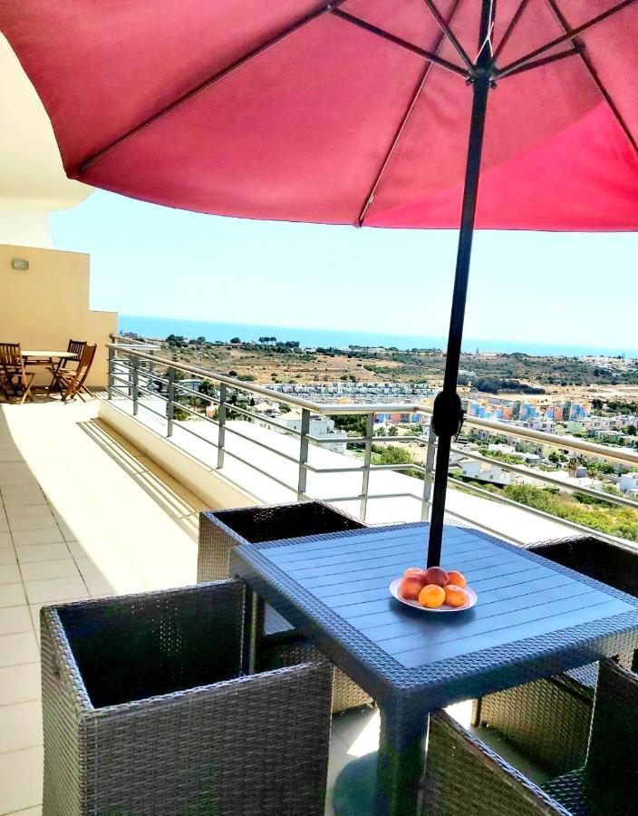 Sea View Penthouse In Albufeira Apartment Exterior photo