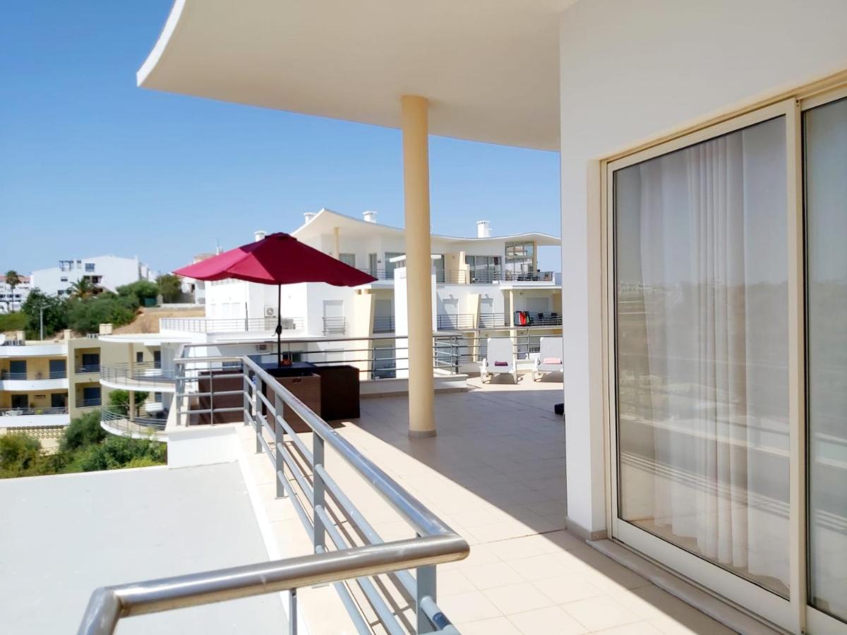 Sea View Penthouse In Albufeira Apartment Exterior photo